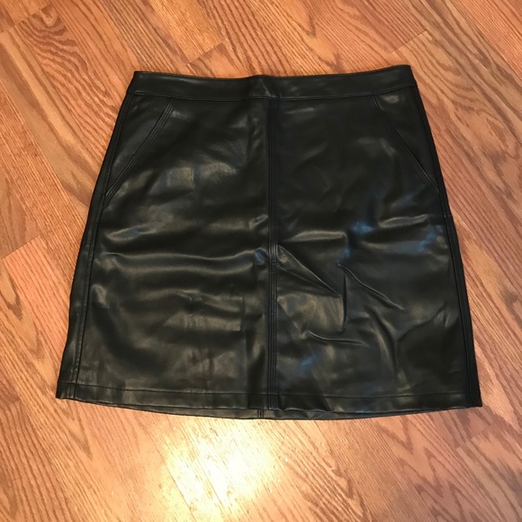 LOFT Faux Leather Skirt - Picture 1 of 3